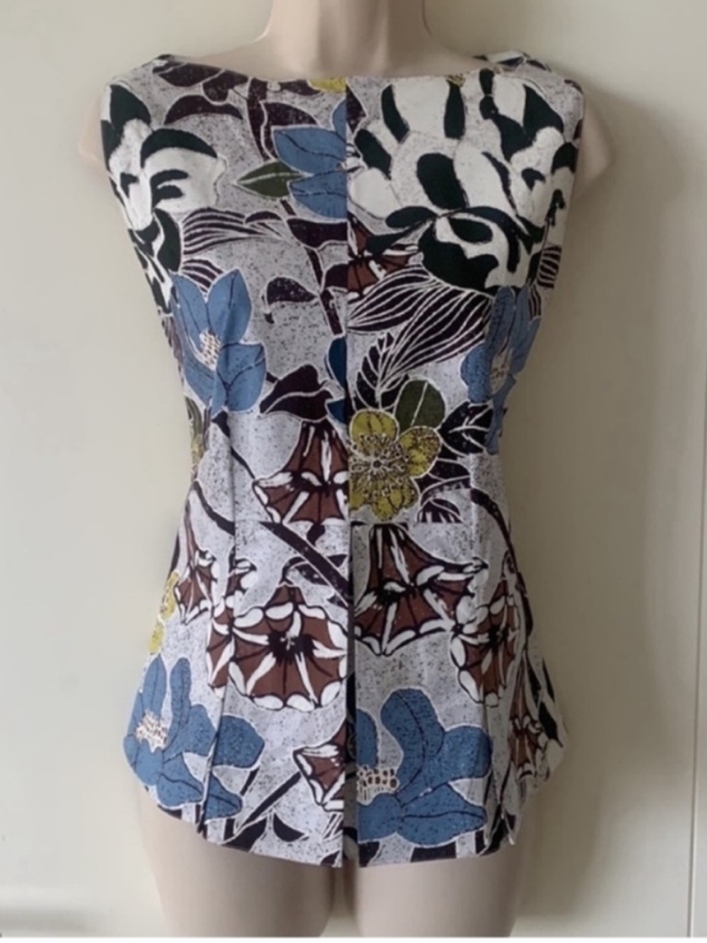 Marni Blue Brown Multicolor Floral Print Cotton Round Neck Sleeveless Blouse 40